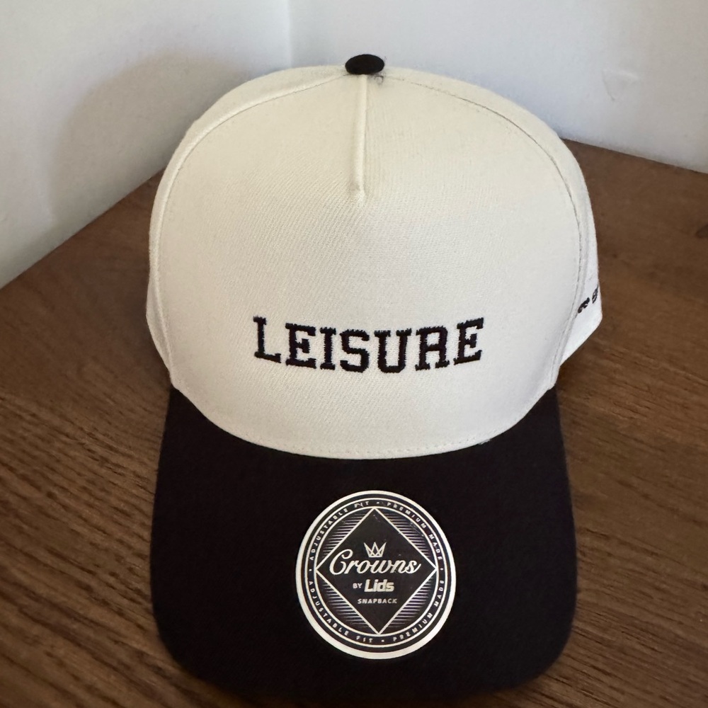 Love of leisure two toned hat